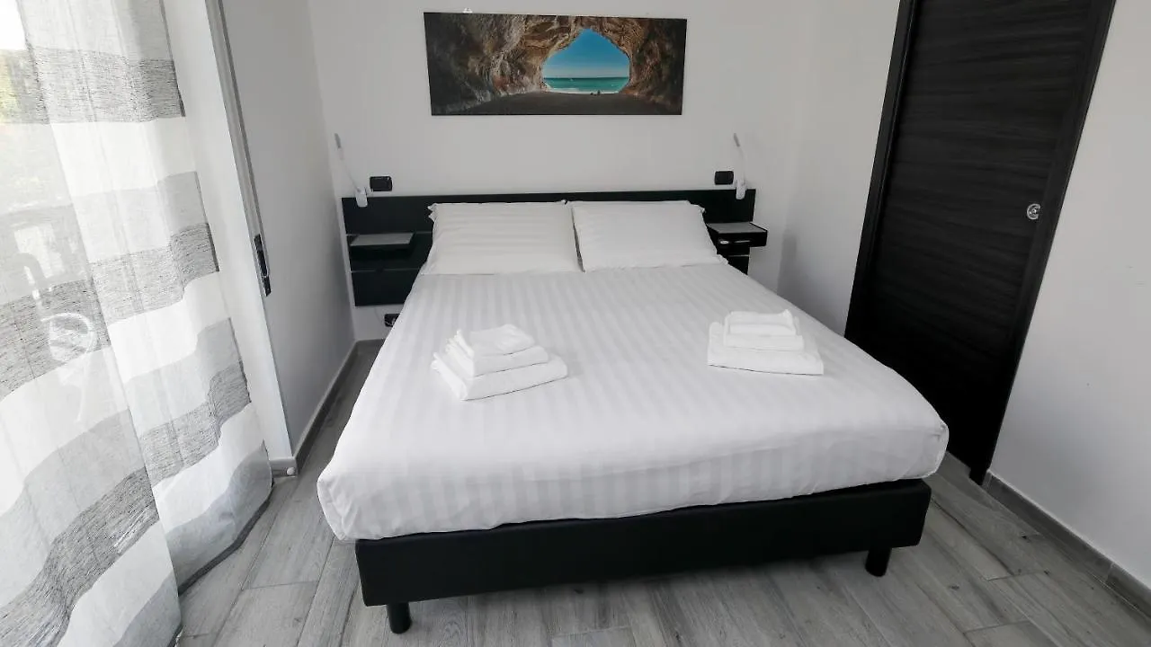 Konukevi Italianway - Easy Cagliari Otel